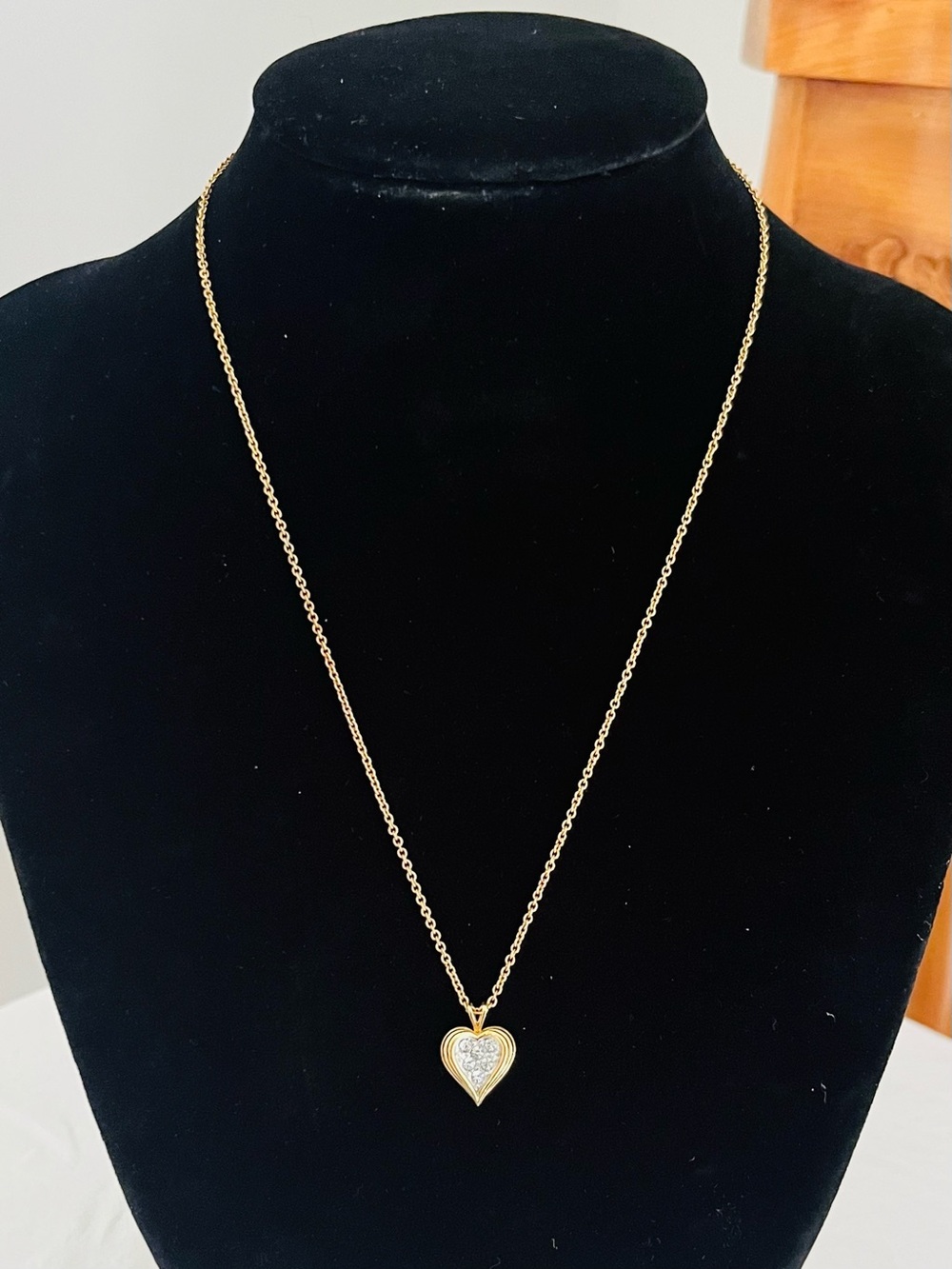 HUGE Jewelry Lot: 6 Signed Vintage AVON + 15+ Assorted Necklaces!